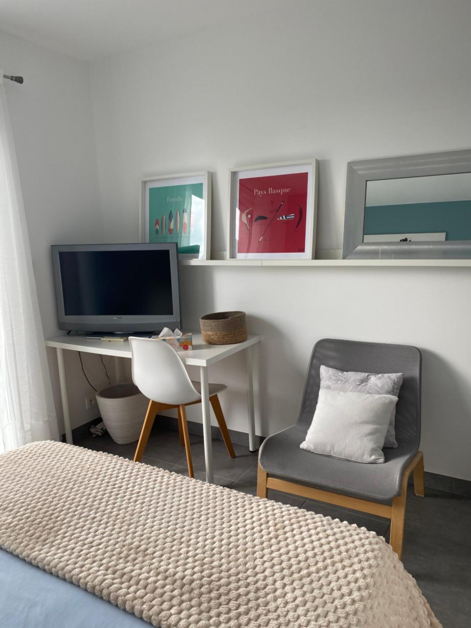 Hotel Ama Lur Hasparren Exteriér fotografie